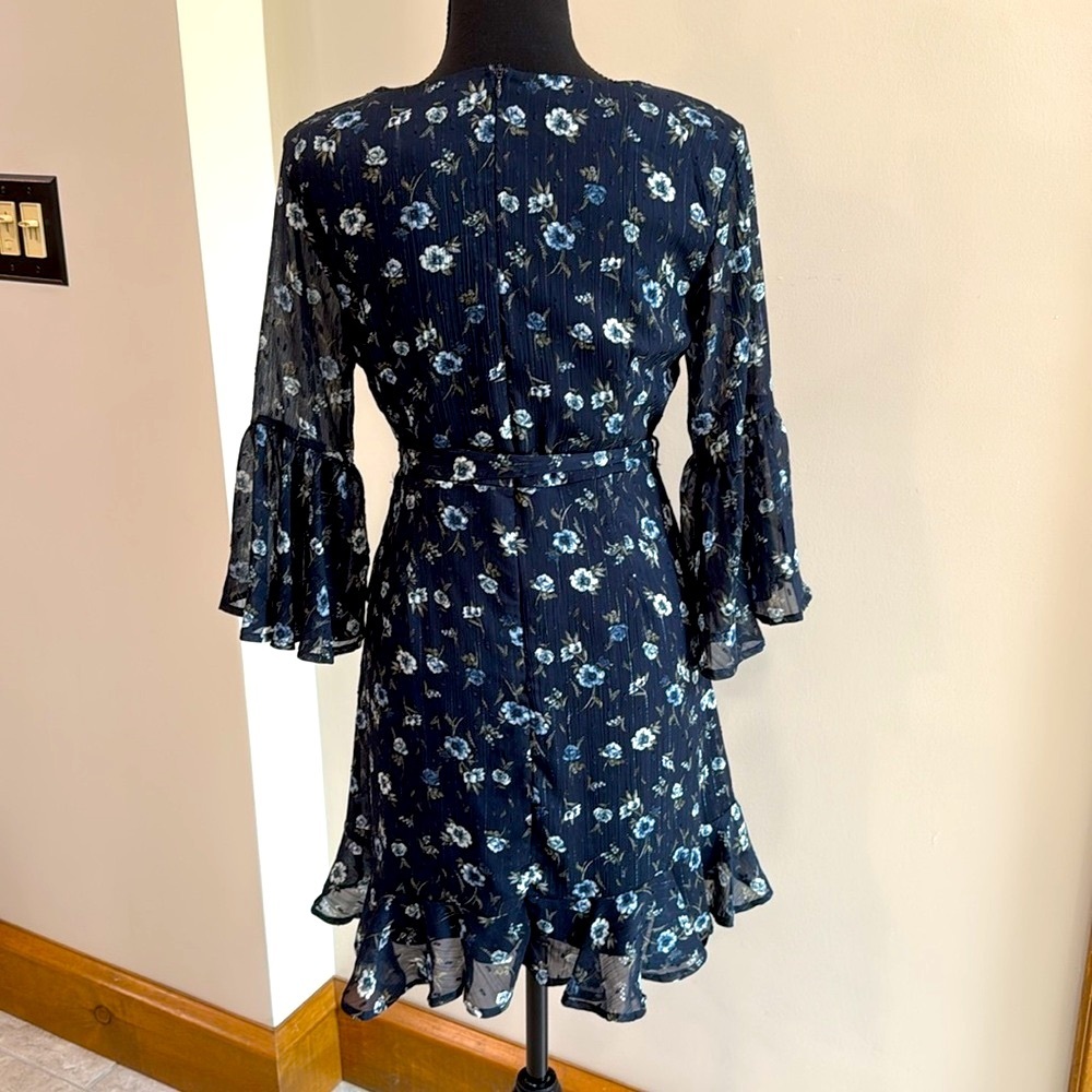 Altar’d State Women's Blue Floral Metallic
Stripe Mini Ruffle Dress Size Medium - Picture 4 of 6